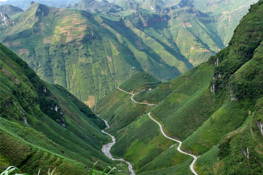 Cycling From Hanoi to Sapa via Ha Giang and Cao Bang 15 Days